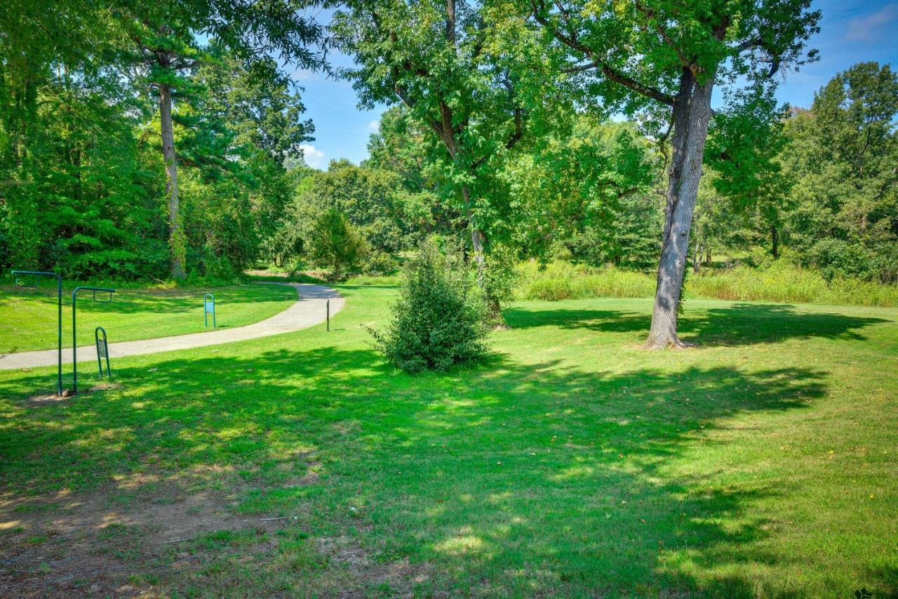 Greensboro Condo Rental Near Hospital And Trails! Exterior photo