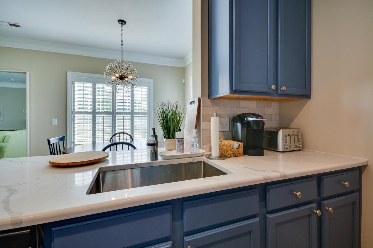 Greensboro Condo Rental Near Hospital And Trails! Exterior photo